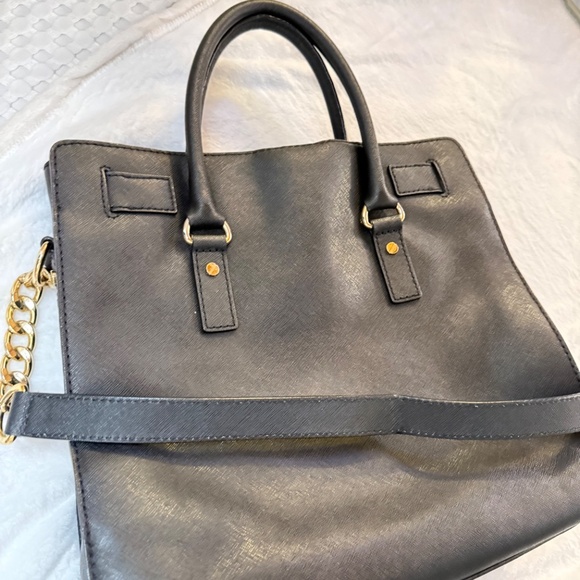 Michael Kors Hamilton Large Black Tote With Lock and Key - Picture 13 of 16